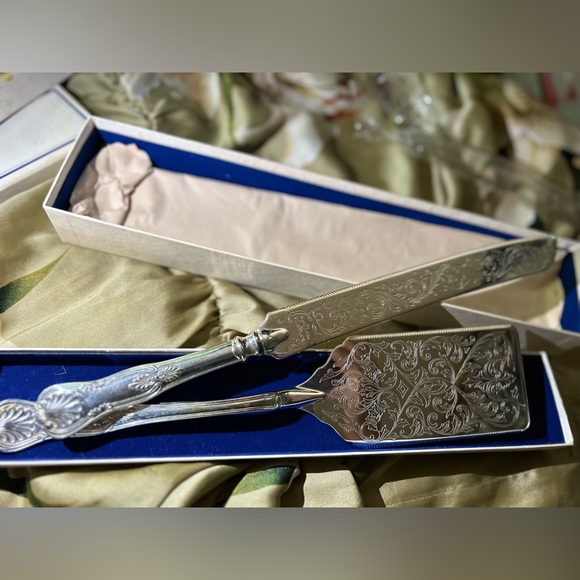 the sheffield silver company Other - Sheffield Silver Co. Kings Pattern Cake Lasagna Spatula Server&cake knife set